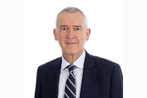 Ian_Walker_300x200.jpg