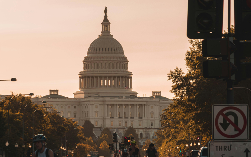 Image of the white house at sunset