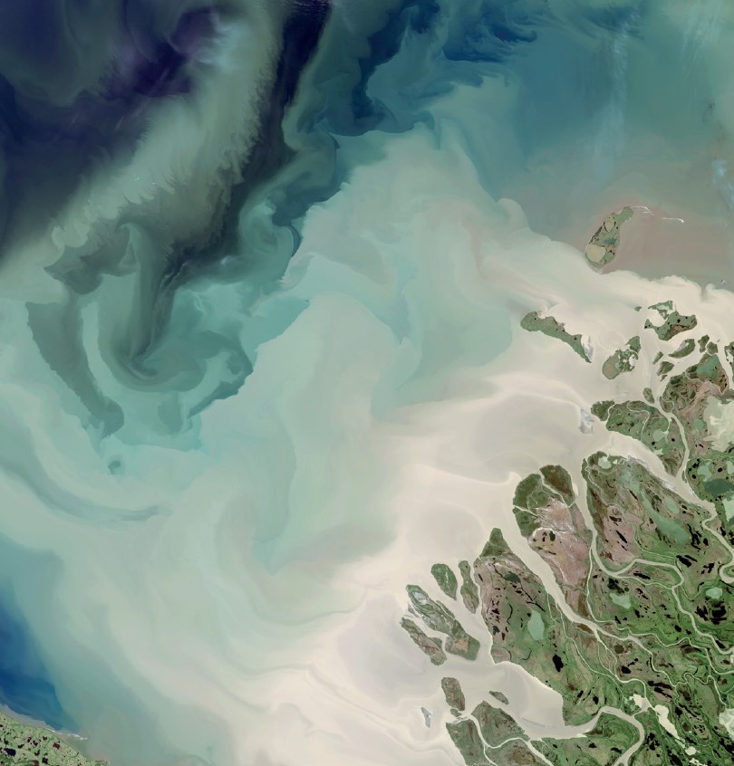 Birdseye view of sea and land
