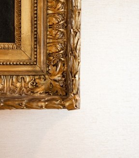 Zoomed in image of the corner of a frame from the Rothschild Family portraits